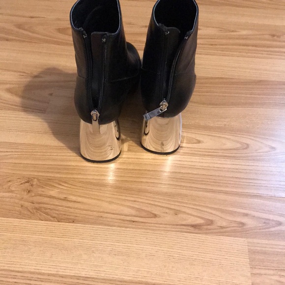 Zara Leather Ankle Boots - Picture 3 of 4